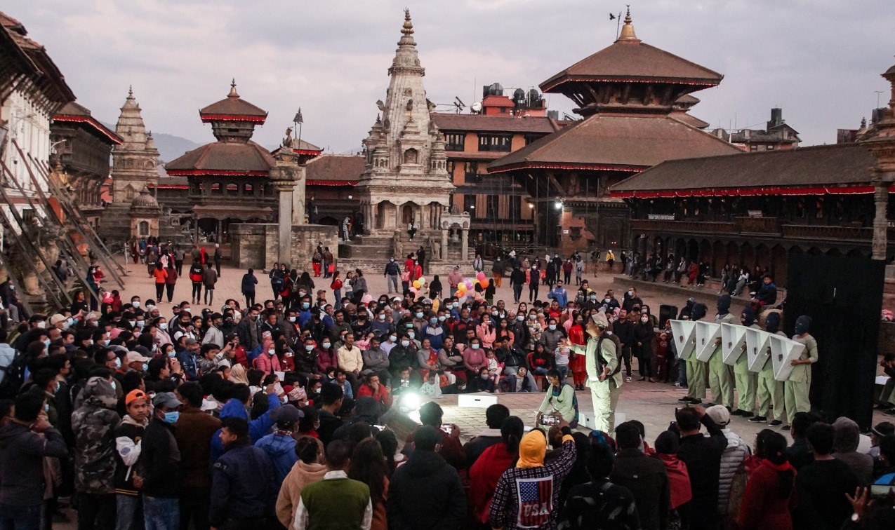 हिजाेआज नेपालमा चलिरहेकाे मुक्त रंगमञ्च के हाे ?